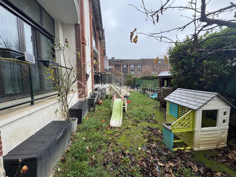 Appartement - 99 m² - 4 pièces