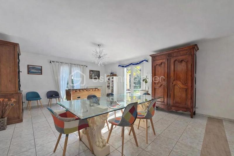 Villa - 180 m² - 8 pièces