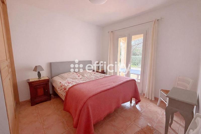 Maison - 217 m² - 9 pièces