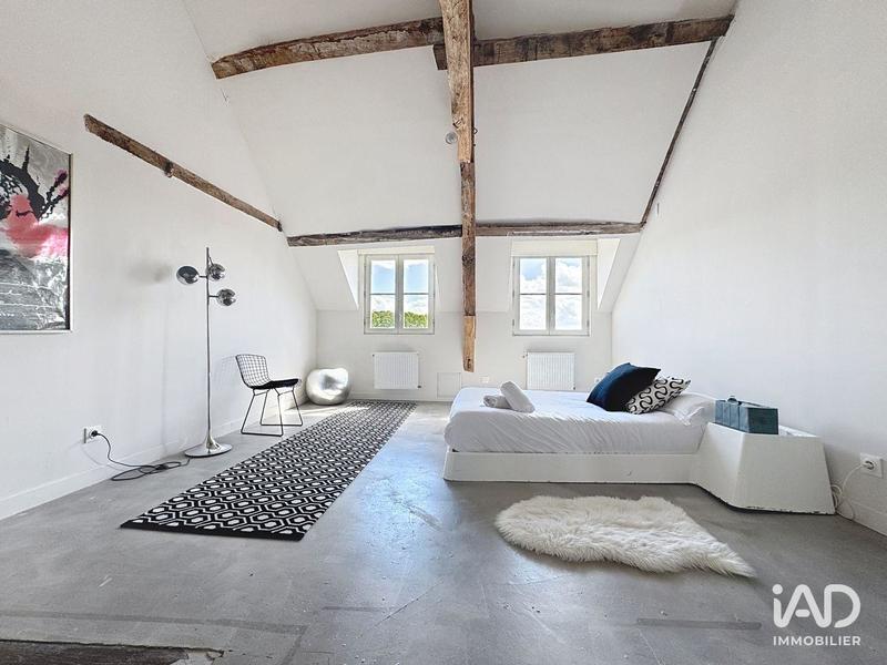 Maison - 1 445 m² - 20 pièces