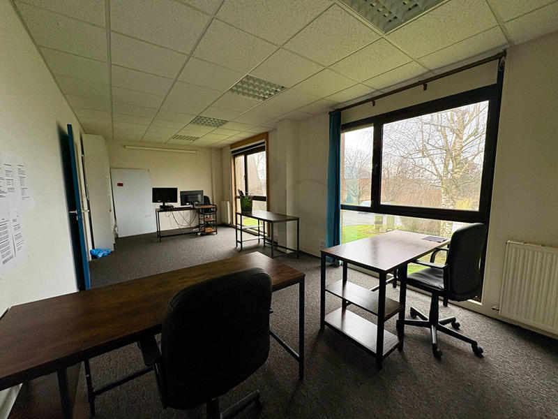 Bureau - 131 m² - 7 pièces