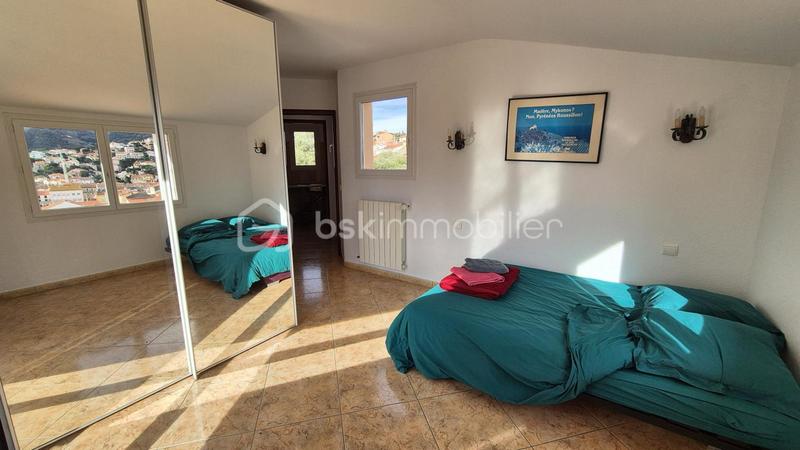 Villa - 237 m² - 10 pièces