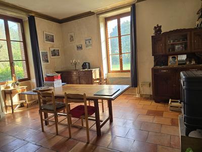 Maison - 232 m² - 11 pièces