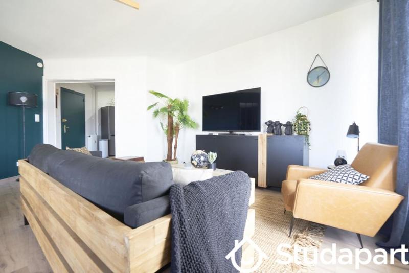 Chambre - 9 m² - 1 pièce