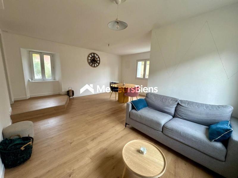 Maison de bourg - 96 m² - 5 pièces