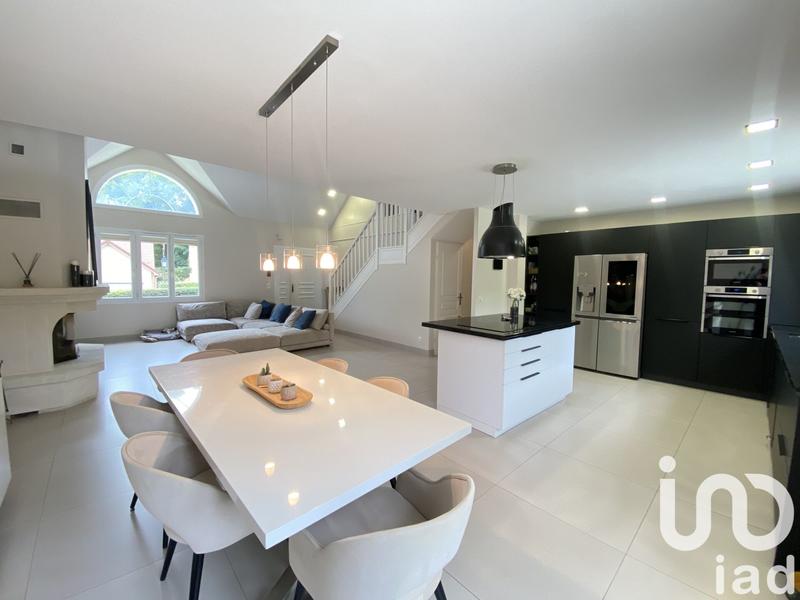 Maison - 165 m² - 6 pièces