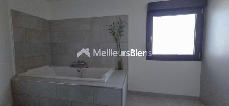 Maison - 121 m² - 5 pièces