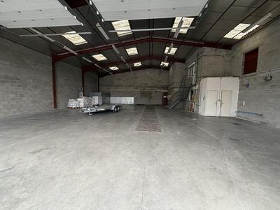 Local commercial - 330 m² - 4 pièces