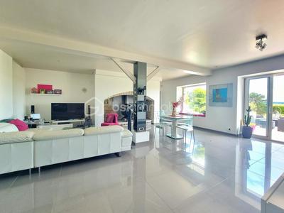 Maison en pierre - 245 m² - 8 pièces