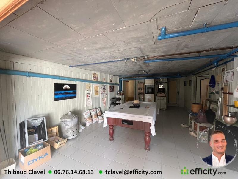 Maison - 208 m² - 6 pièces