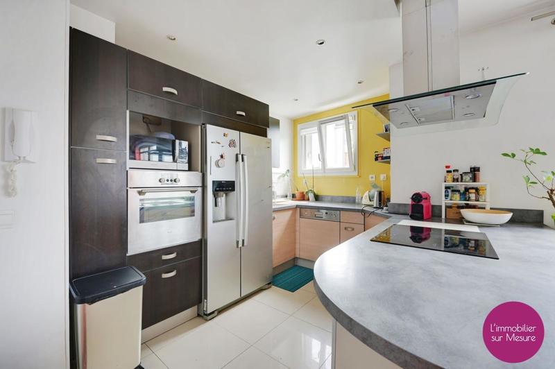 Penthouse - 77 m² - 4 pièces