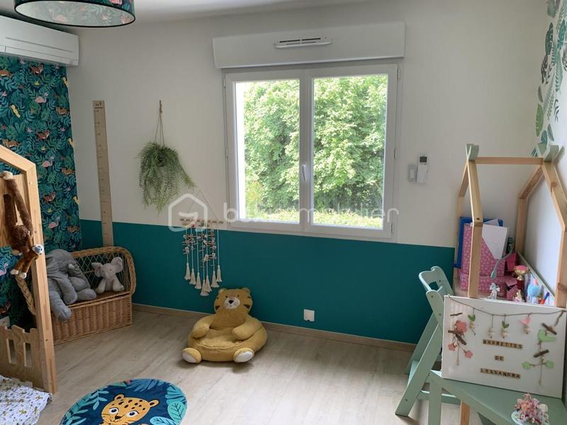 Maison traditionnelle - 159 m² - 6 pièces