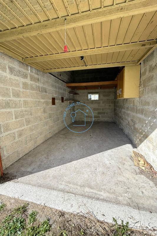 Parking / Garage - 13 m²