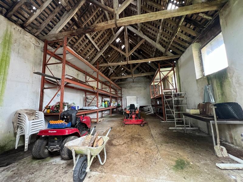 Maison - 280 m² - 10 pièces