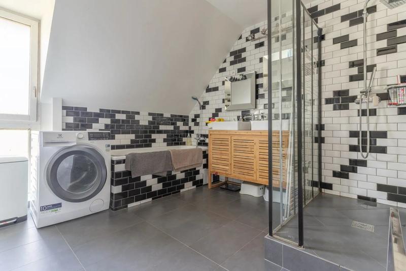 Maison - 160 m² - 7 pièces