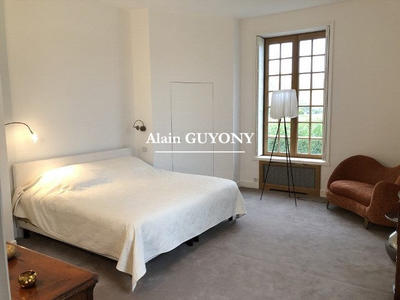 Maison contemporaine - 466 m² - 12 pièces