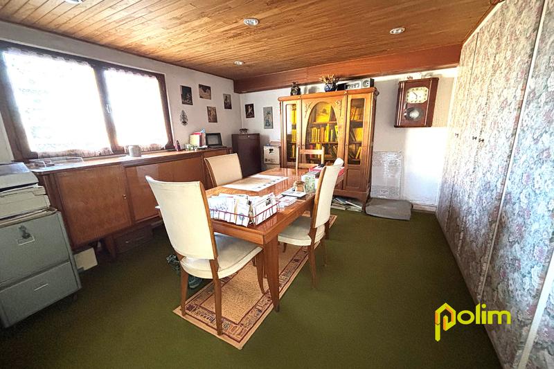 Maison - 200 m² - 7 pièces