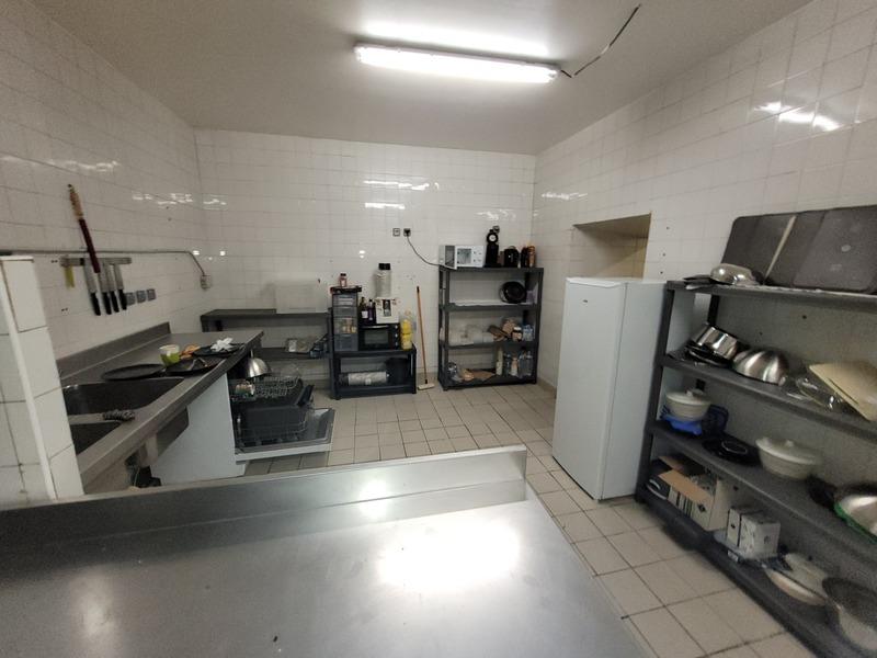 Local commercial - 100 m² - 3 pièces