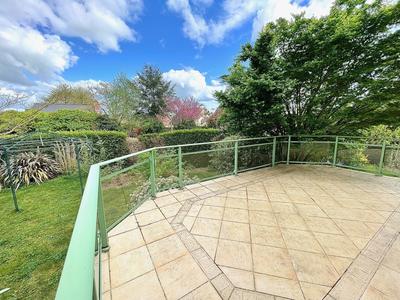 Maison traditionnelle - 161 m² - 7 pièces