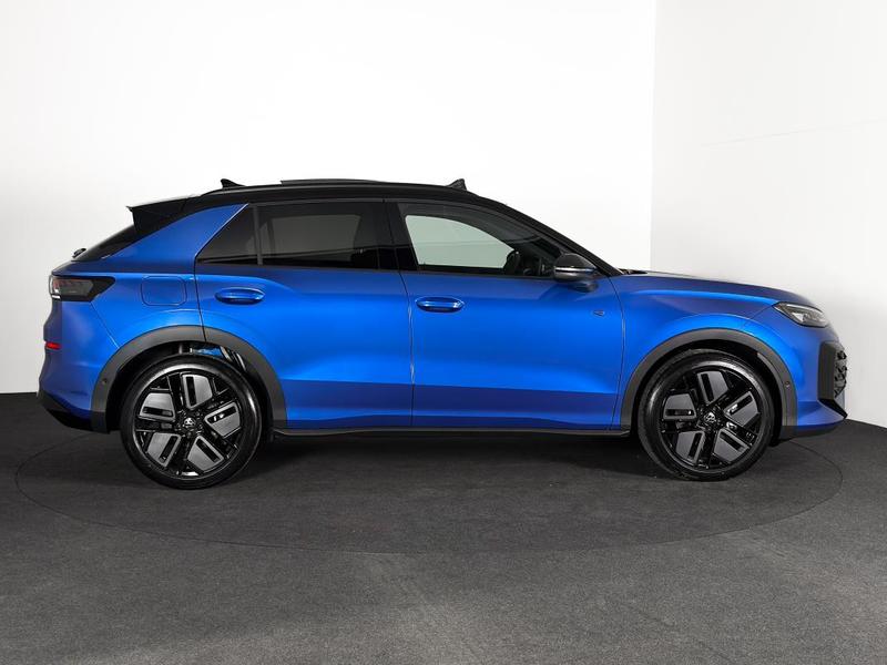 Volkswagen t-Roc Nouveau R-Line 1.5 E-Tsi 150ch Dsg T.O Semi Alcantara Chauff Carplay Keyless Camera