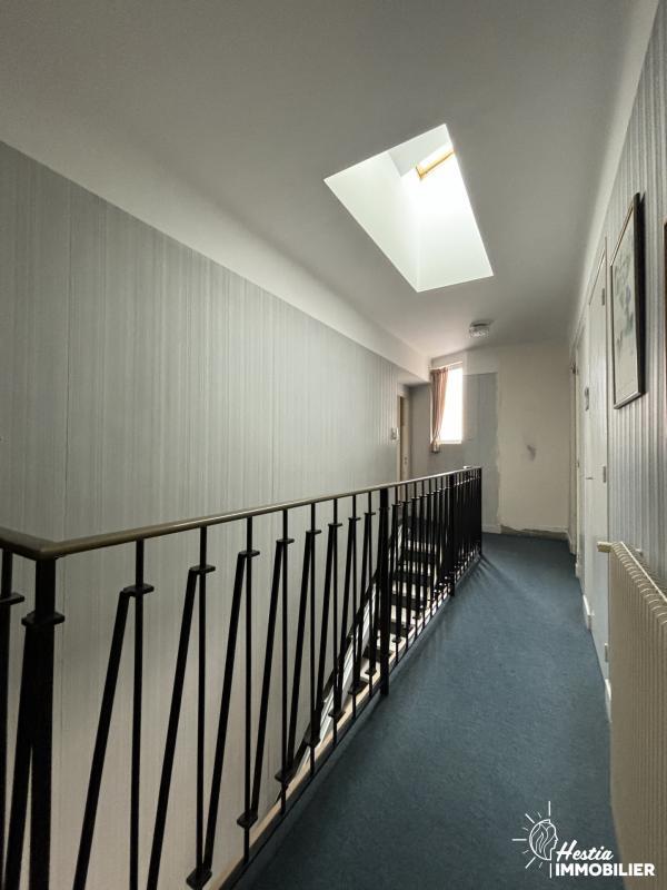 Maison - 180 m² - 8 pièces