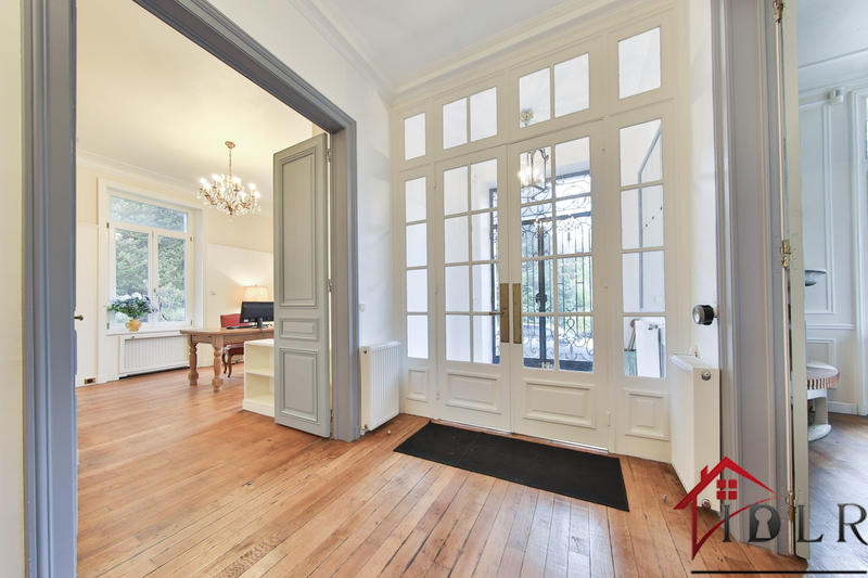 Château - 386 m² - 15 pièces