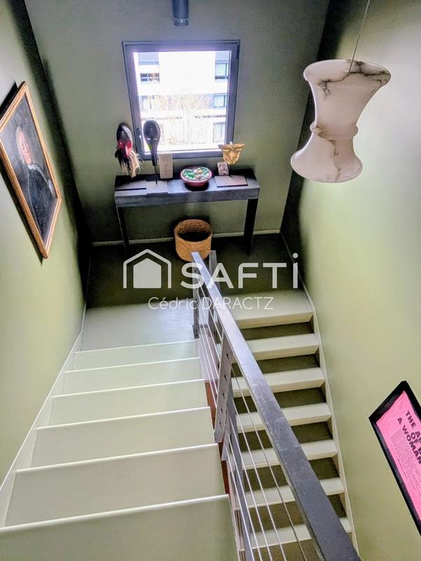 Appartement - 210 m² - 6 pièces