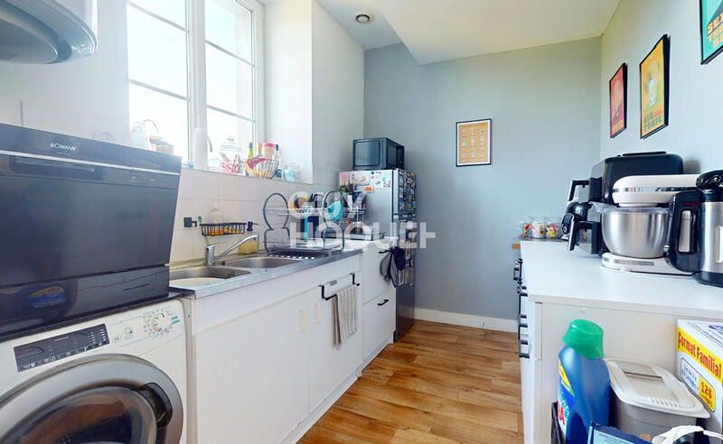 Immeuble - 257 m² - 28 pièces