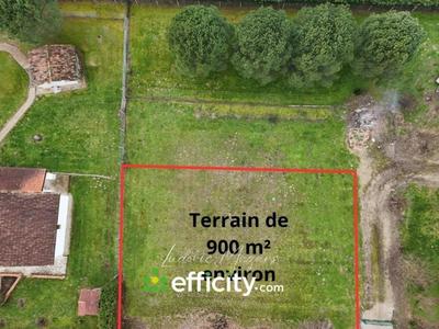 Terrain - 900 m²