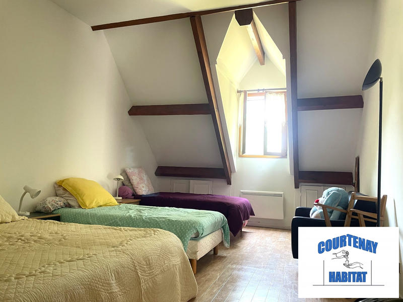 Maison - 177 m² - 9 pièces