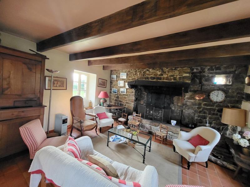 Maison - 170 m² - 12 pièces