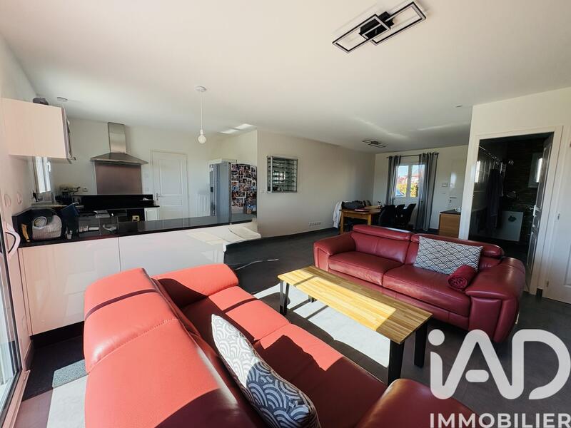 Maison - 77 m² - 3 pièces