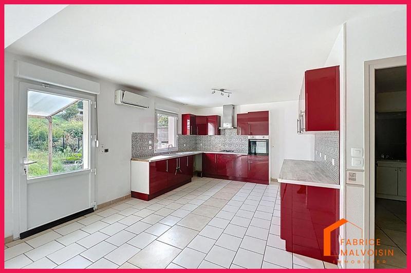 Maison - 330 m² - 12 pièces