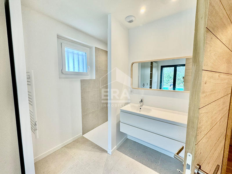 Maison - 141 m² - 7 pièces