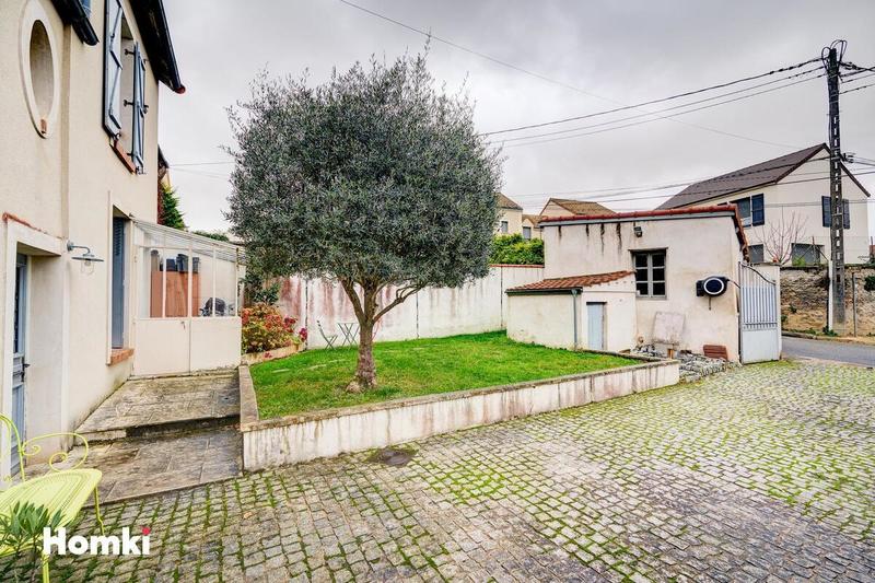 Maison - 181 m² - 6 pièces