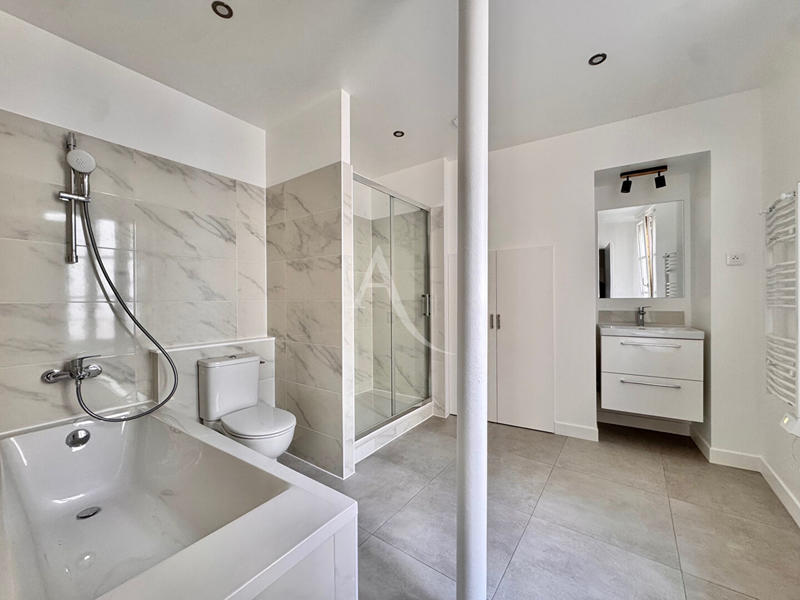 Local commercial - 220 m²