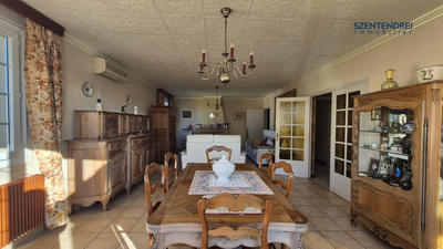 Villa - 201 m² - 7 pièces