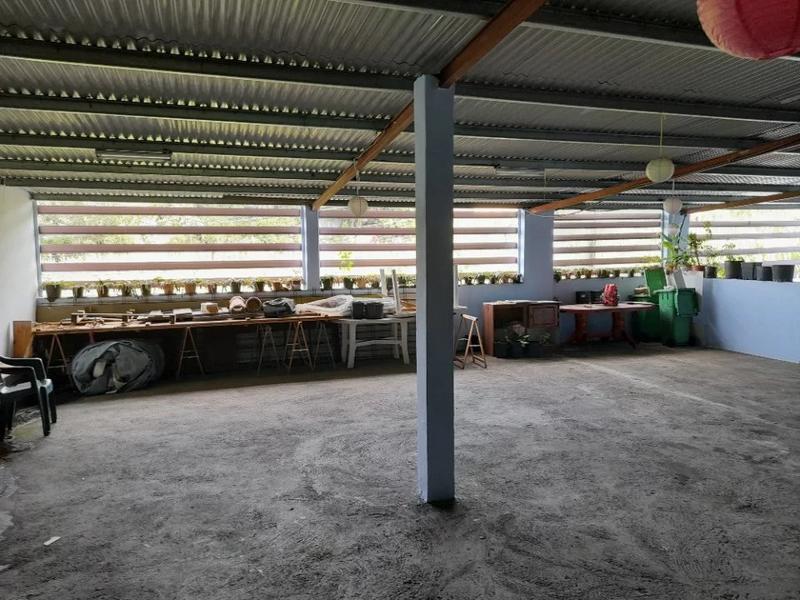 Parking / Garage - 90 m²