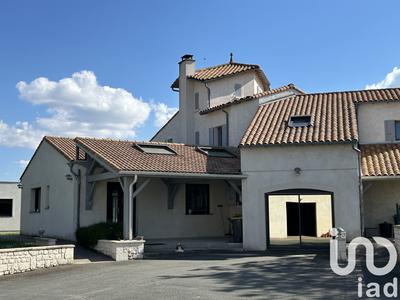 Maison - 263 m² - 10 pièces