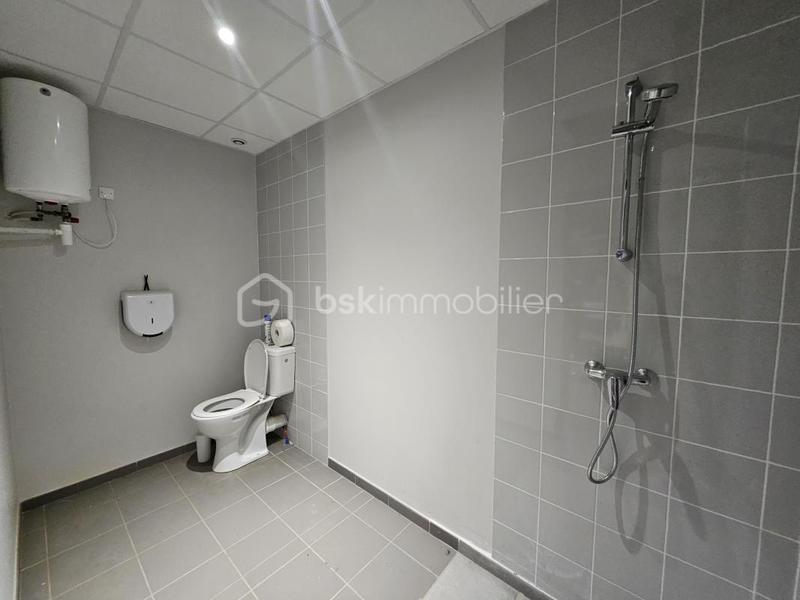 Local d'activité / Entrepôt - 354 m² - 3 pièces