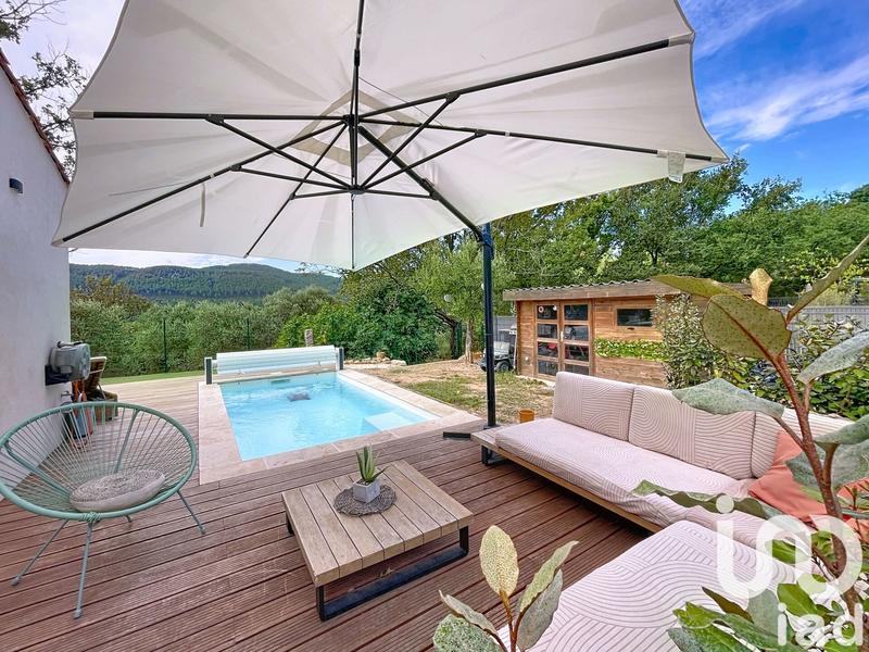 Maison - 95 m² - 4 pièces