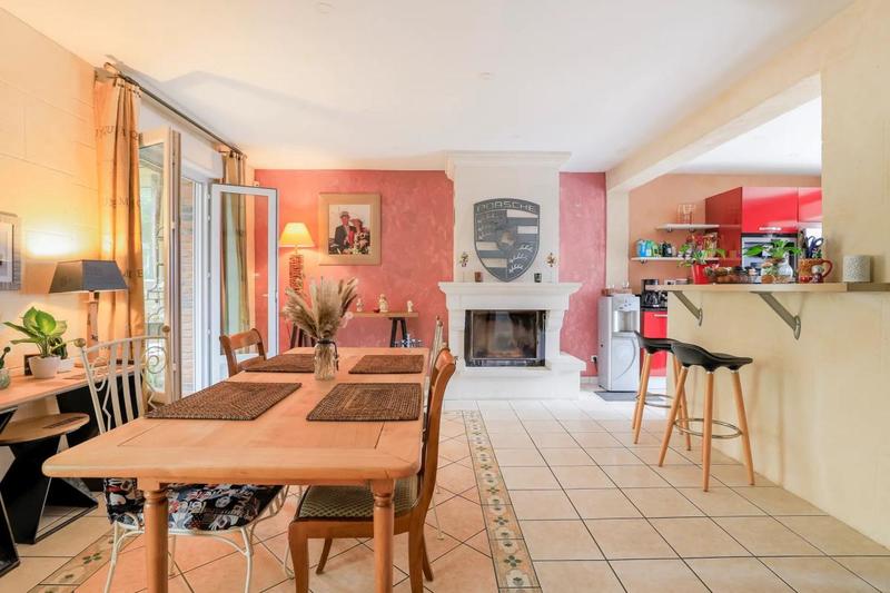 Maison - 180 m² - 6 pièces