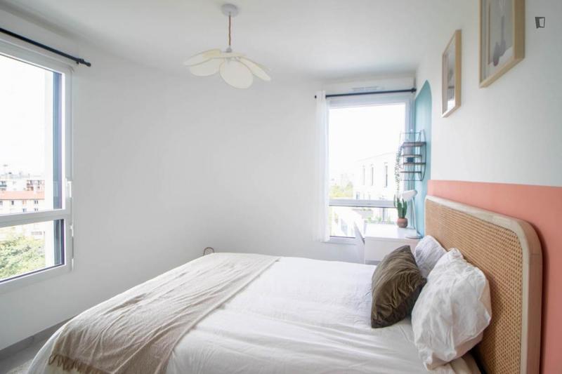 Chambre - 11 m² - 5 pièces