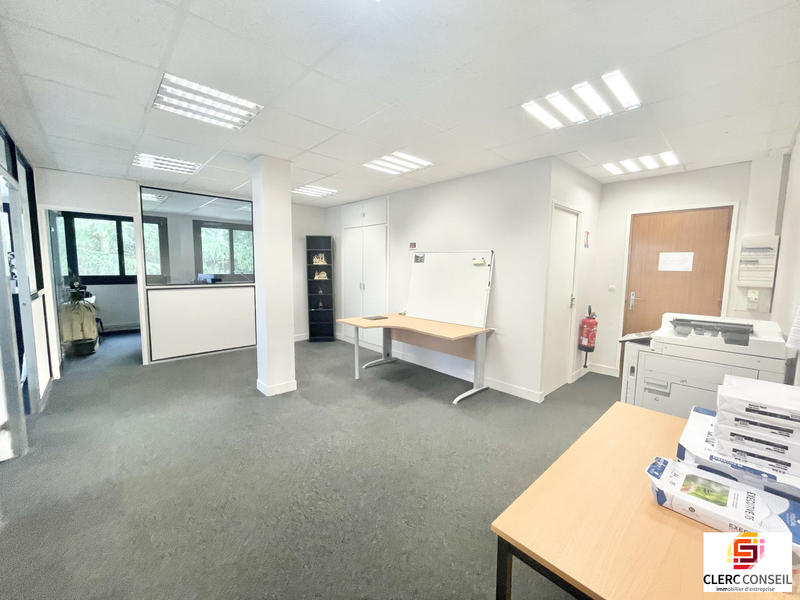 Bureau - 150 m²