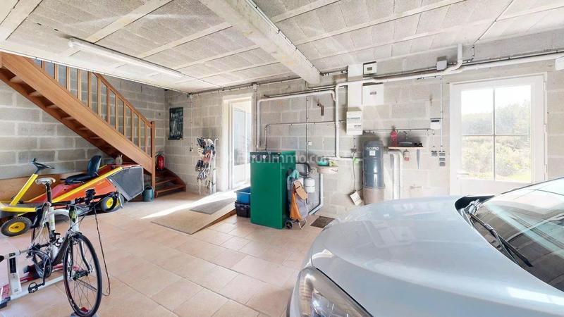 Maison - 308 m² - 9 pièces