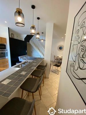 Chambre - 10 m² - 1 pièce