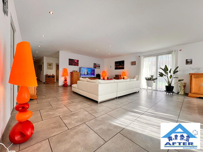 Maison - 202 m² - 6 pièces