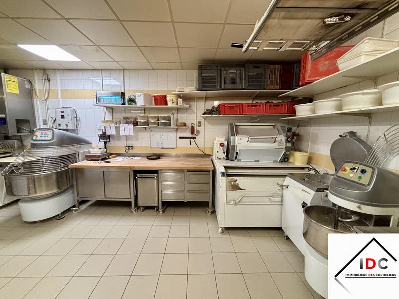 Fonds de commerce - 180 m²