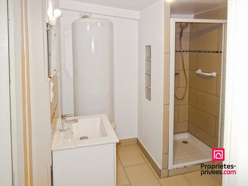 Immeuble - 137 m² - 6 pièces