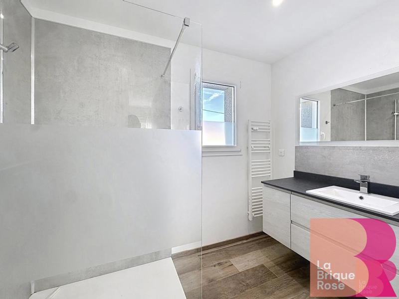 Maison - 200 m² - 9 pièces